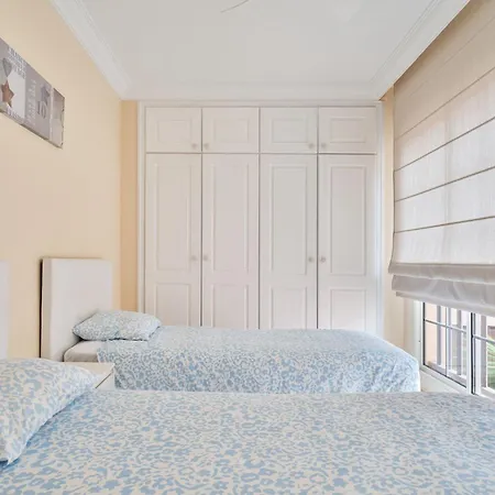 Terrazas Del Duque Apartman *